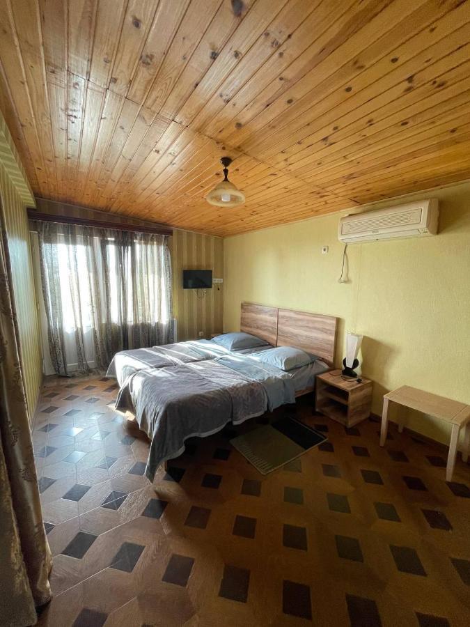 Гостевой Дом Нино Махинджаури Экстерьер фото