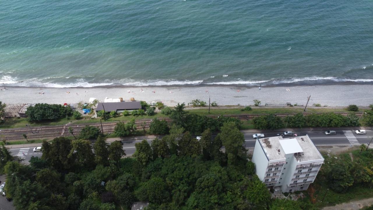 Гостевой Дом Нино Махинджаури Экстерьер фото