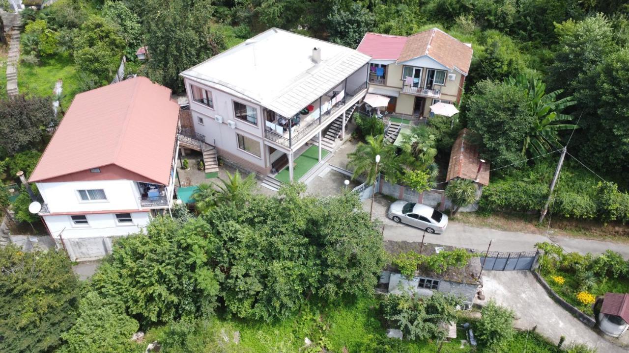 Гостевой Дом Нино Махинджаури Экстерьер фото